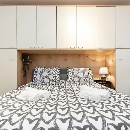15 Min Centro E Stazione Ferroviaria Apartment Genoa Luaran gambar