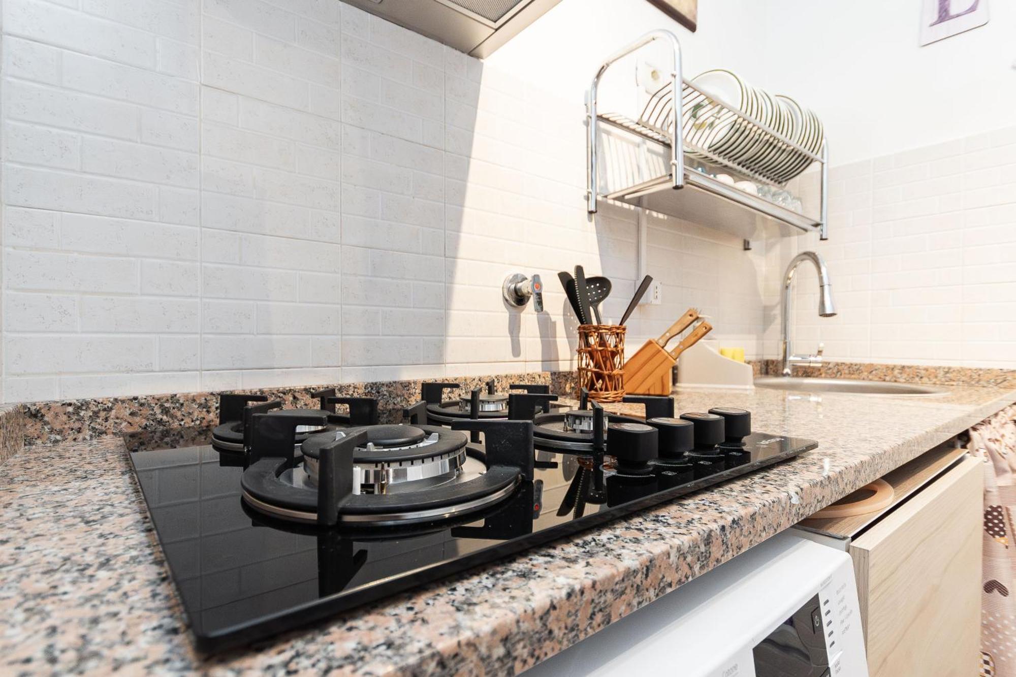 15 Min Centro E Stazione Ferroviaria Apartment Genoa Luaran gambar