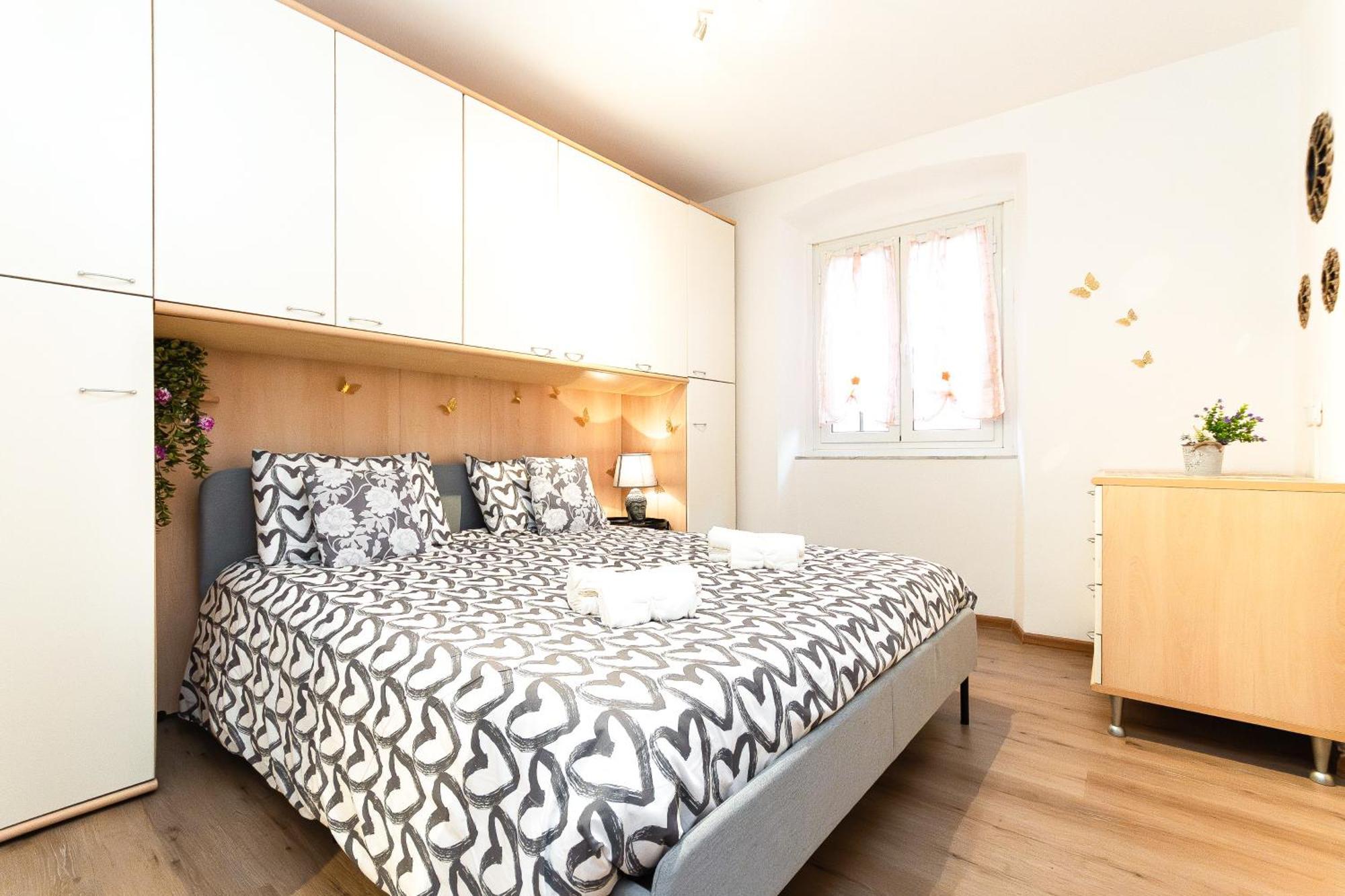 15 Min Centro E Stazione Ferroviaria Apartment Genoa Luaran gambar